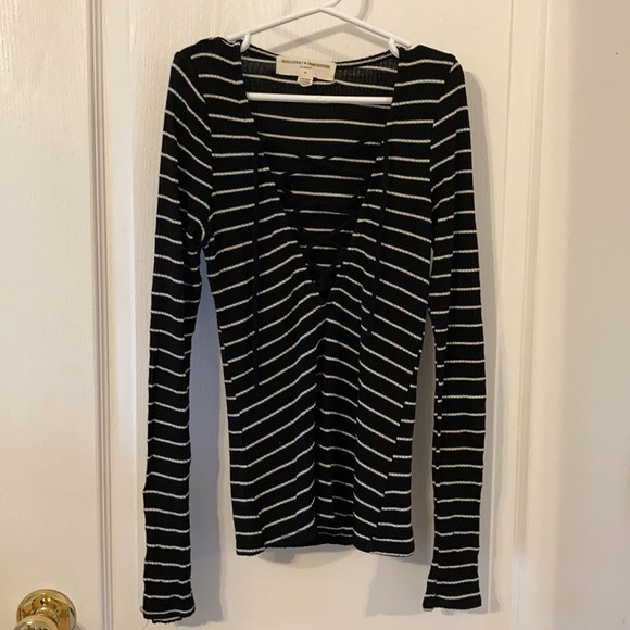 Urban Outfitters striped lace up long sleeve - Picture 4 of 6
